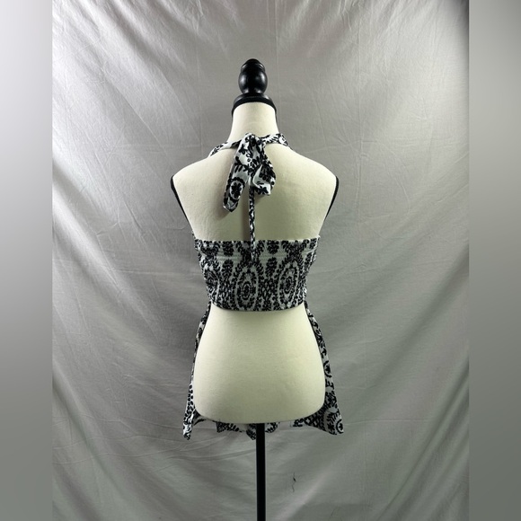 Floral Halter Crop Top And Short Set Black/White - Picture 8 of 9
